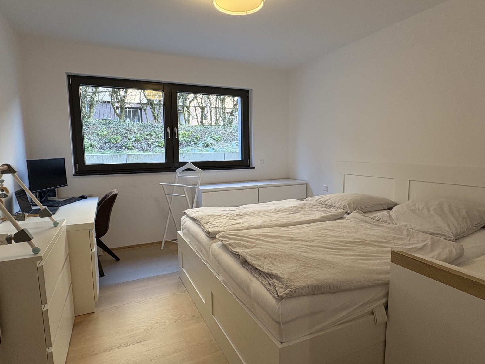 Toplage in Stuttgart-Sonnenberg! Großzügige 3,5 Zi.-EG Wohnung mit Terrasse