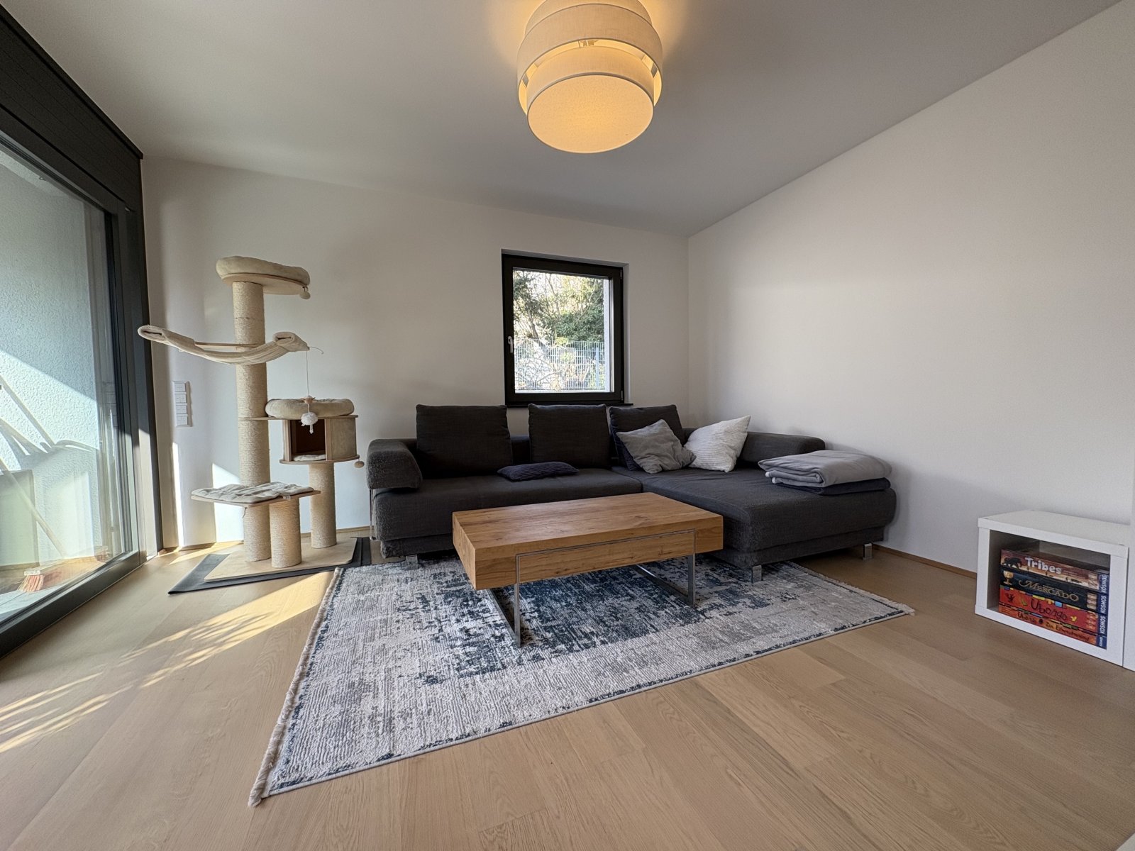 Toplage in Stuttgart-Sonnenberg! Großzügige 3,5 Zi.-EG Wohnung mit Terrasse