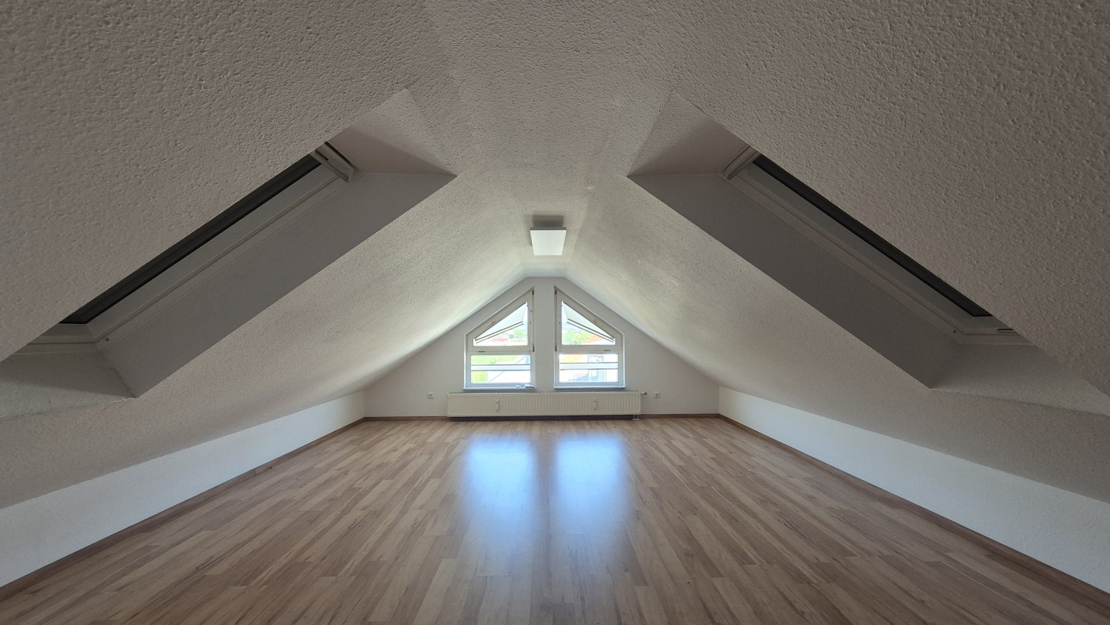 Tolle Maisonettewohnung mit schöner Dachterrasse