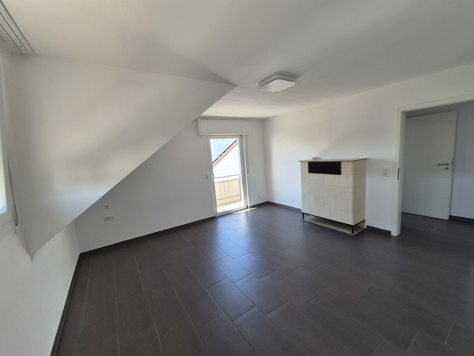 Ihr neues Zuhause – Schöne 3-Zimmer-Wohnung im Dachgeschoss!