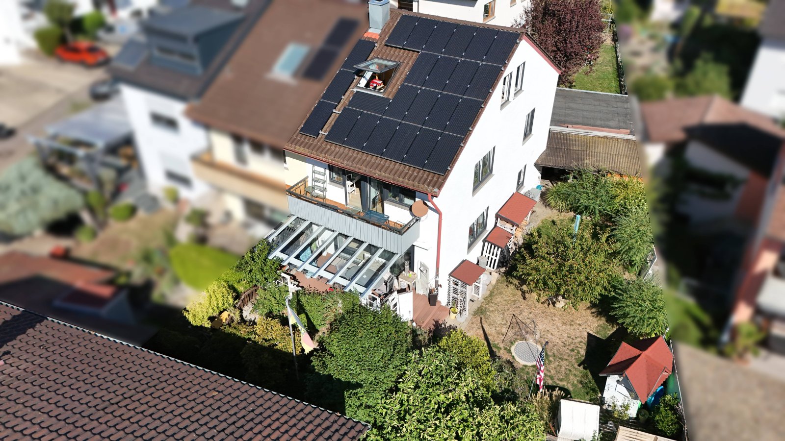 In Löchgau: Kernsaniertes Reihenendhaus mit idyllischem Garten in familienfreundlicher Wohnlage