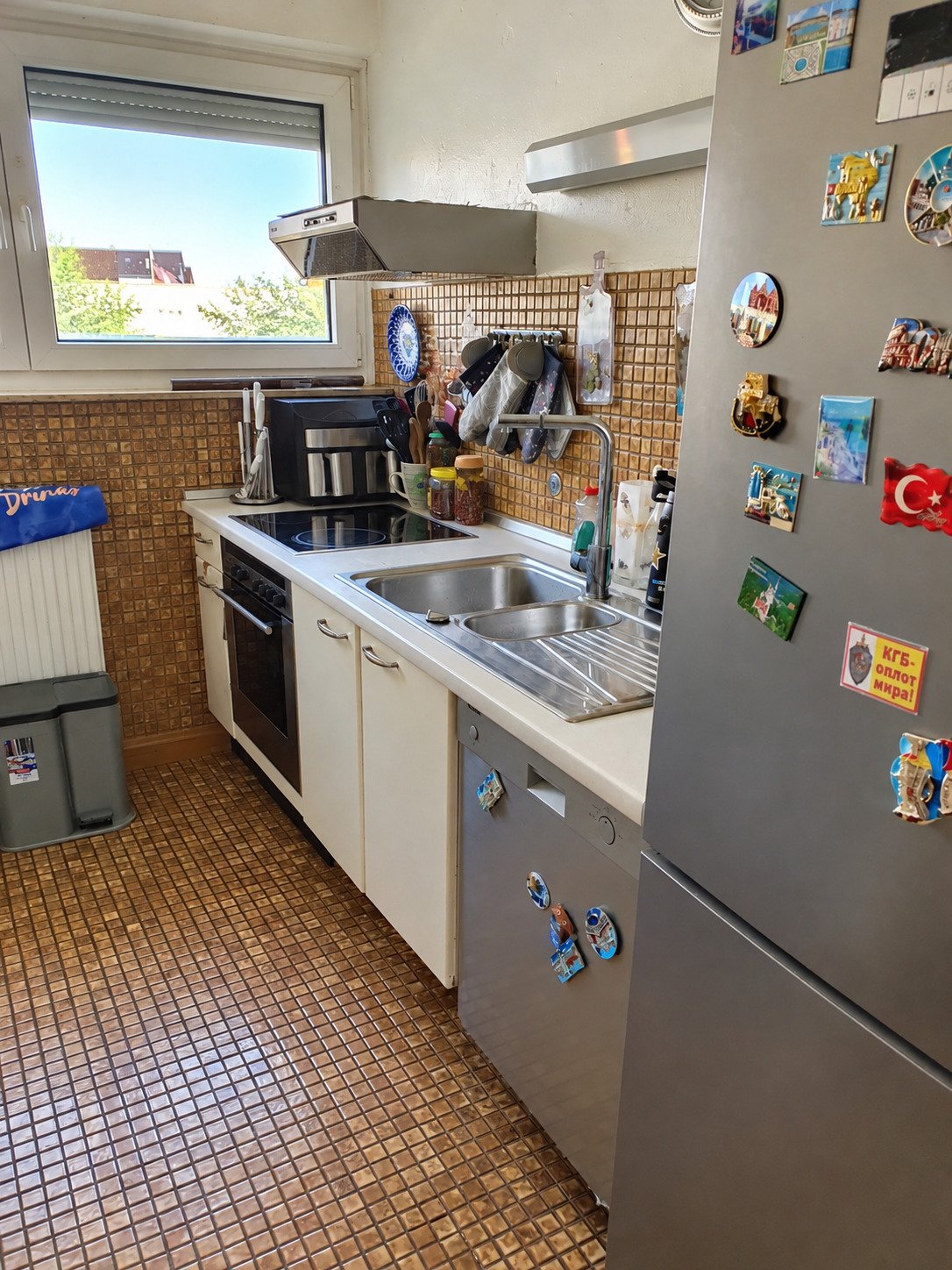 Provisionsfrei für Käufer – In Sersheim: Mehrfamilienhaus mit drei Wohneinheiten in familienfreundlicher Lage