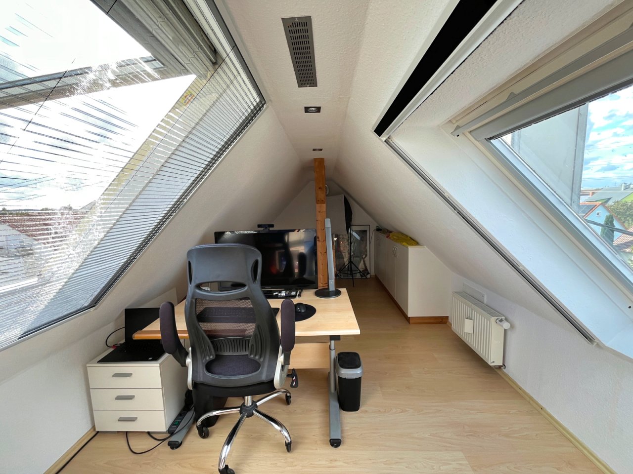 Büro im Dachgeschoss Büro im Dachgeschoss