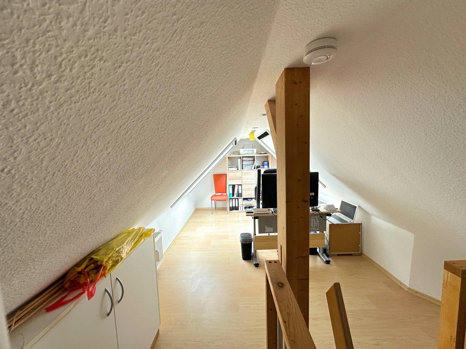 Büro im Dachgeschoss Büro im Dachgeschoss